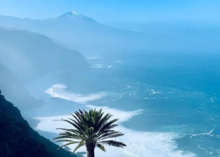 Cliffhanger Spectacular View Over North Coast 아파트