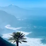 Cliffhanger Spectacular View Over North Coast Apartamento