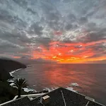 Cliffhanger Spectacular View Over North Coast