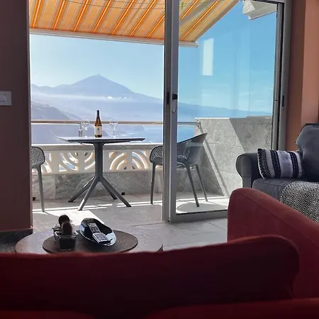 Cliffhanger Spectacular View Over North Coast Tacoronte